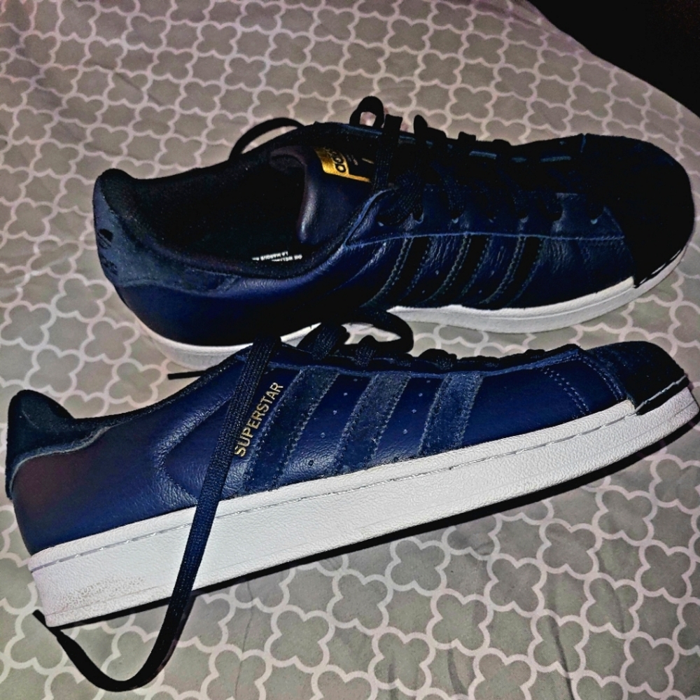 Shoe
